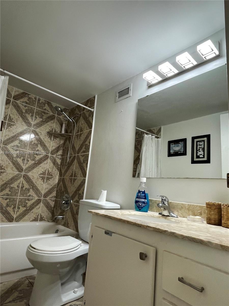 SEA AIR TOWERS CONDO - Residential Lease