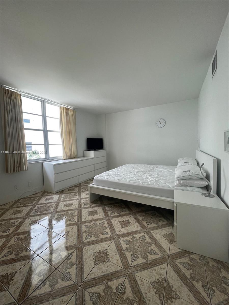 SEA AIR TOWERS CONDO - Residential Lease