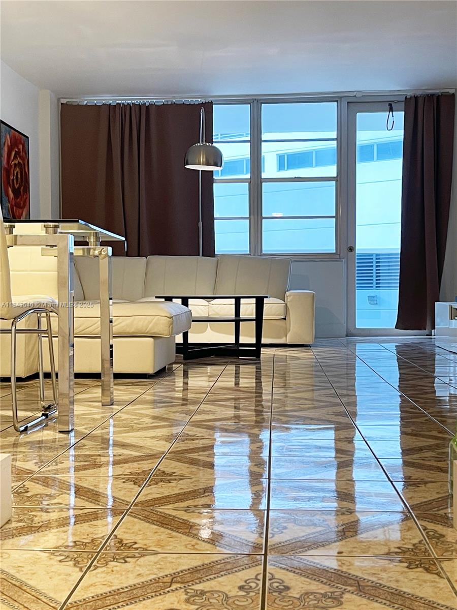 SEA AIR TOWERS CONDO - Residential Lease