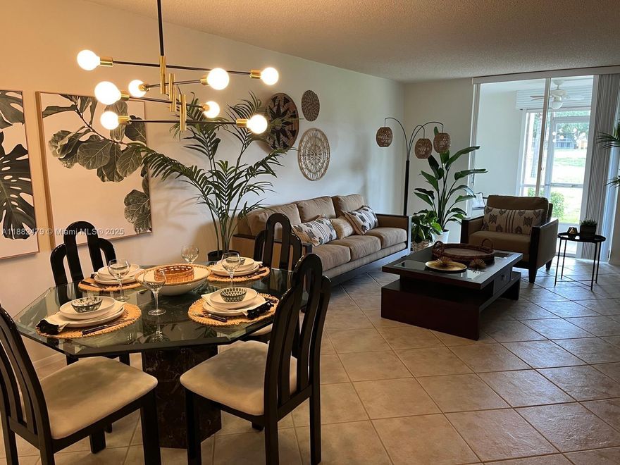 SPECTACULAR GOLF AND SUNSET VIEWS FROM THIS SPACIOUS, LIGHT AND BRIGHT, SPLIT 2BED/2BA UNIT
LOCATED ON THE 1ST FLOOR, WITH A HUGE SCREENED IN PATIO, WASHER/DRYER IN UNIT, CABLE & WATER
INCLUDED. ALL AGES BUILDING. ASSIGNED PARKING SPOT RIGHT OUT FRONT OF THE UNIT. Excellent ''A'' rated
schools including Boca Raton Community High School. Close to all the local shops, Publix, Whole Foods, Fresh
Market, Trader Joe's and only 1 mile from Boca's pristine beaches, 3 mins to I-95 It's also close to MIZNER,
ATLANTIC AVE, SHOPPING, RESTAURANTS & ENTERTAINMENT! LOCATION, LOCATION!!