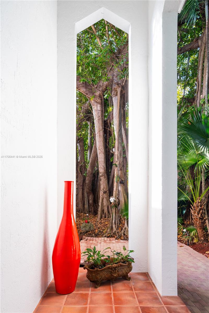 LEAFY WAY - Residential