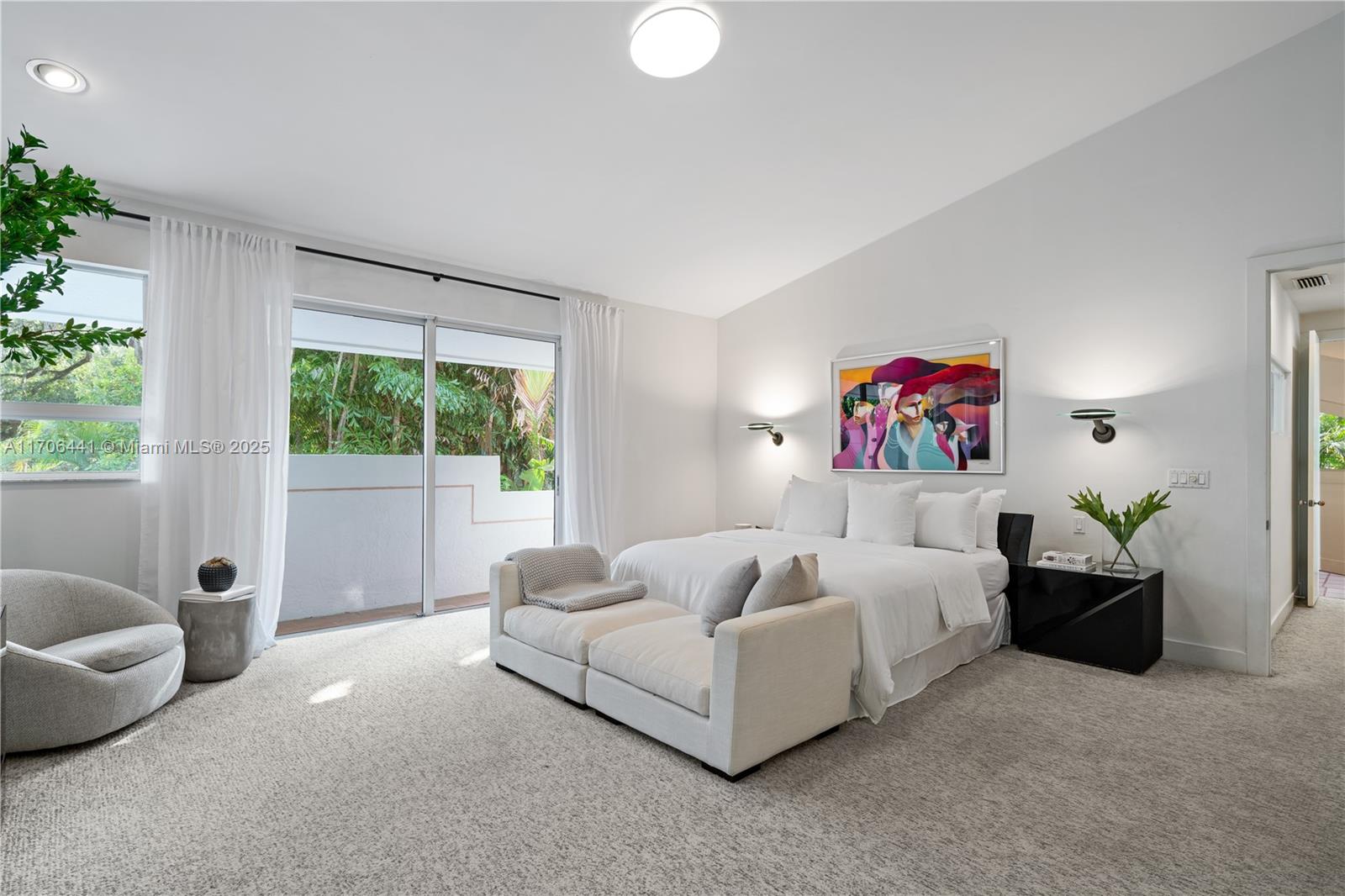 LEAFY WAY - Residential