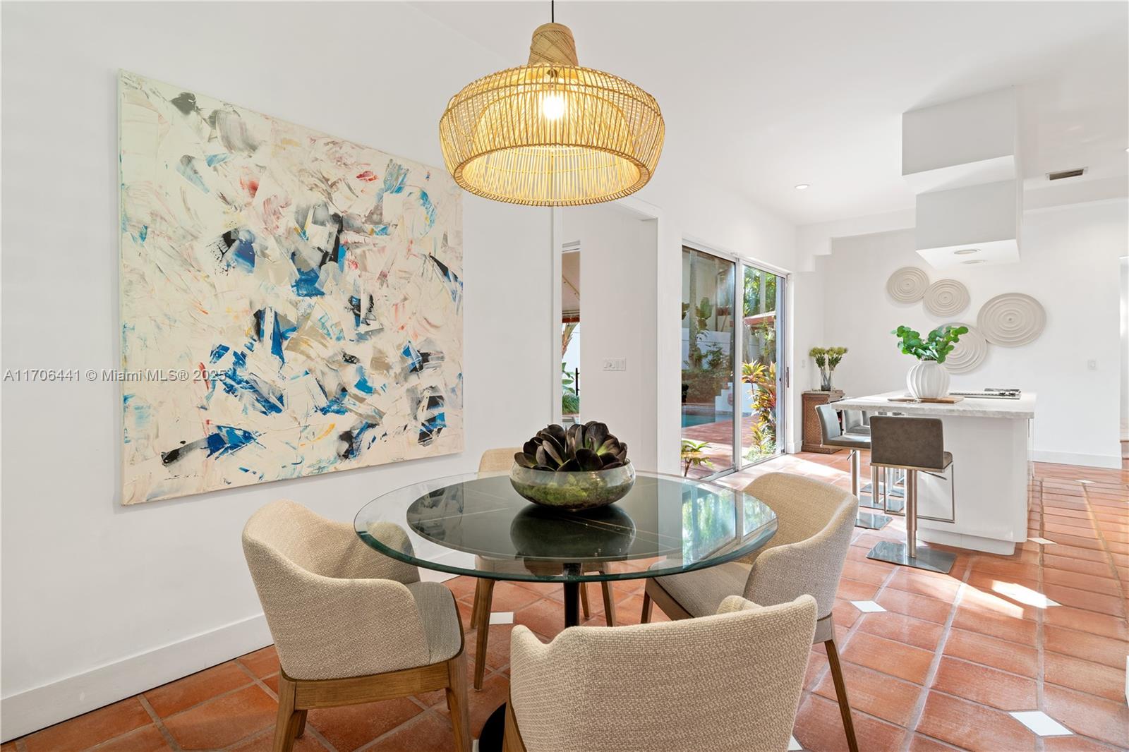 LEAFY WAY - Residential