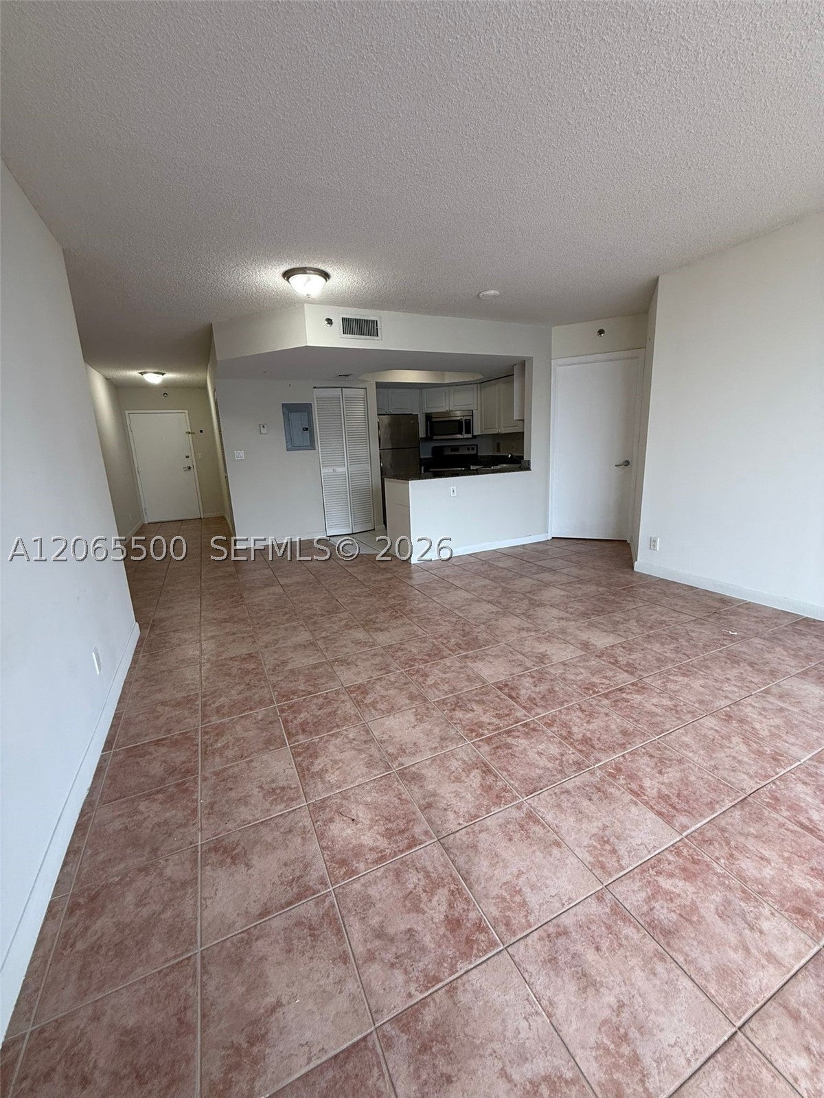 8911 Collins Ave 1103