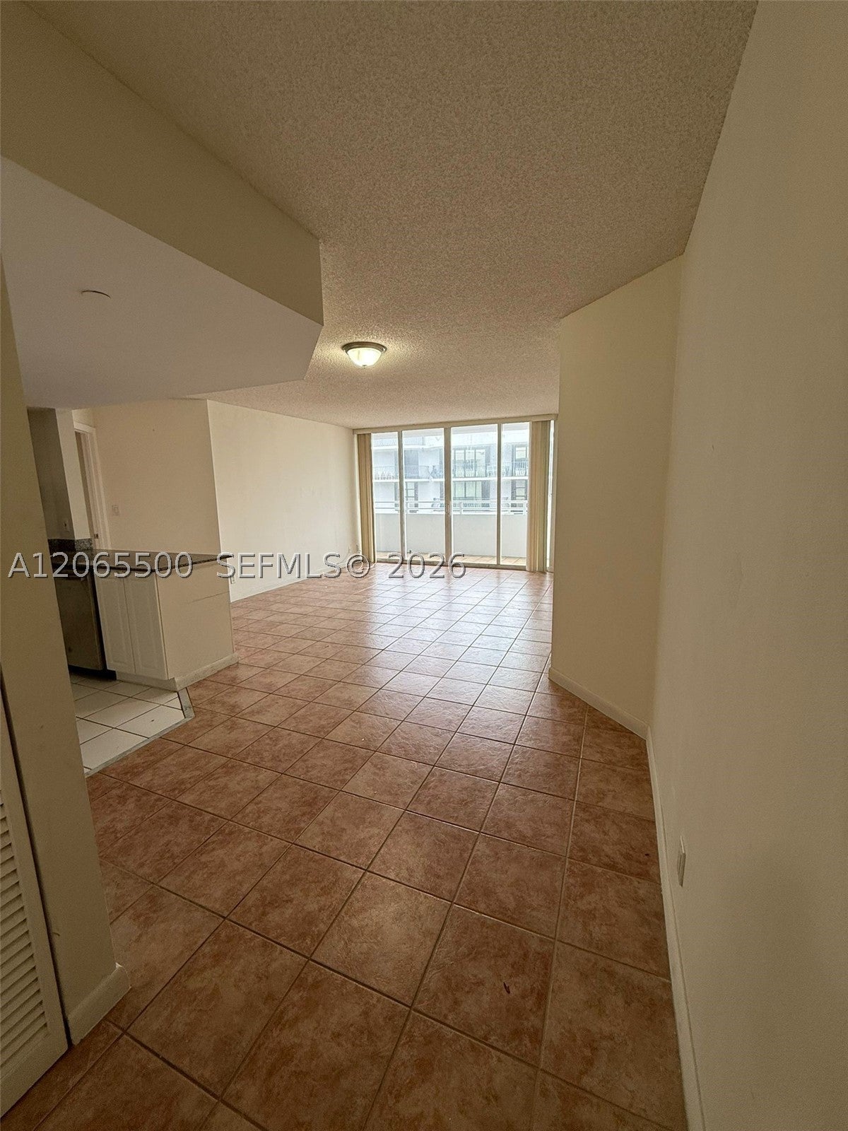 8911 Collins Ave 1103