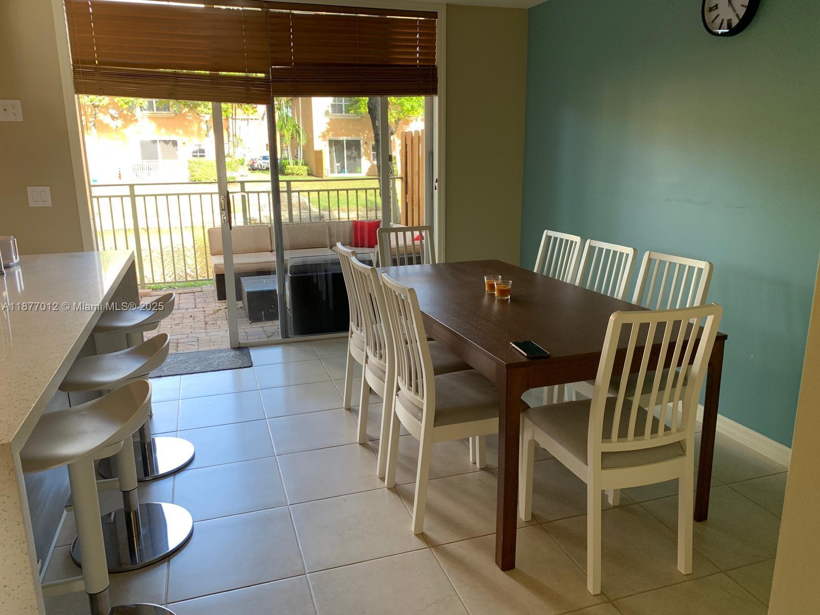 VILLAS AT HARBOR ISLES CO - Residential Lease