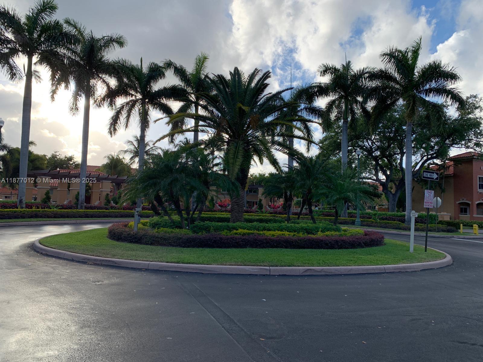 VILLAS AT HARBOR ISLES CO - Residential Lease