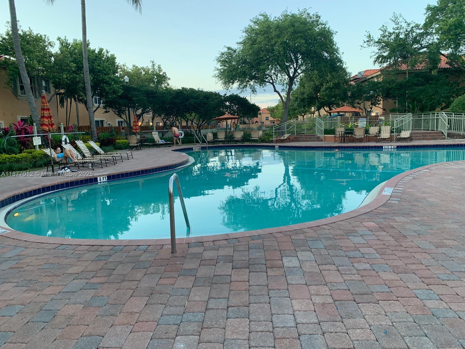 VILLAS AT HARBOR ISLES CO - Residential Lease