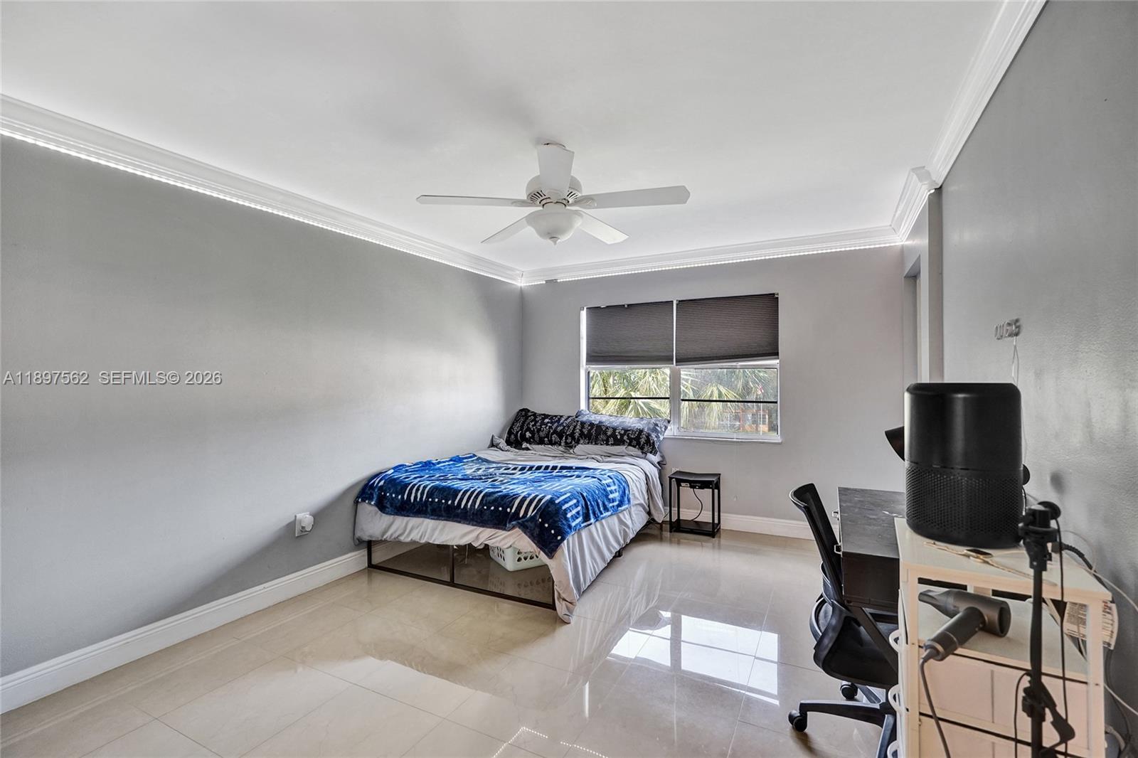 HERITAGE CIRCLE CONDO - Residential