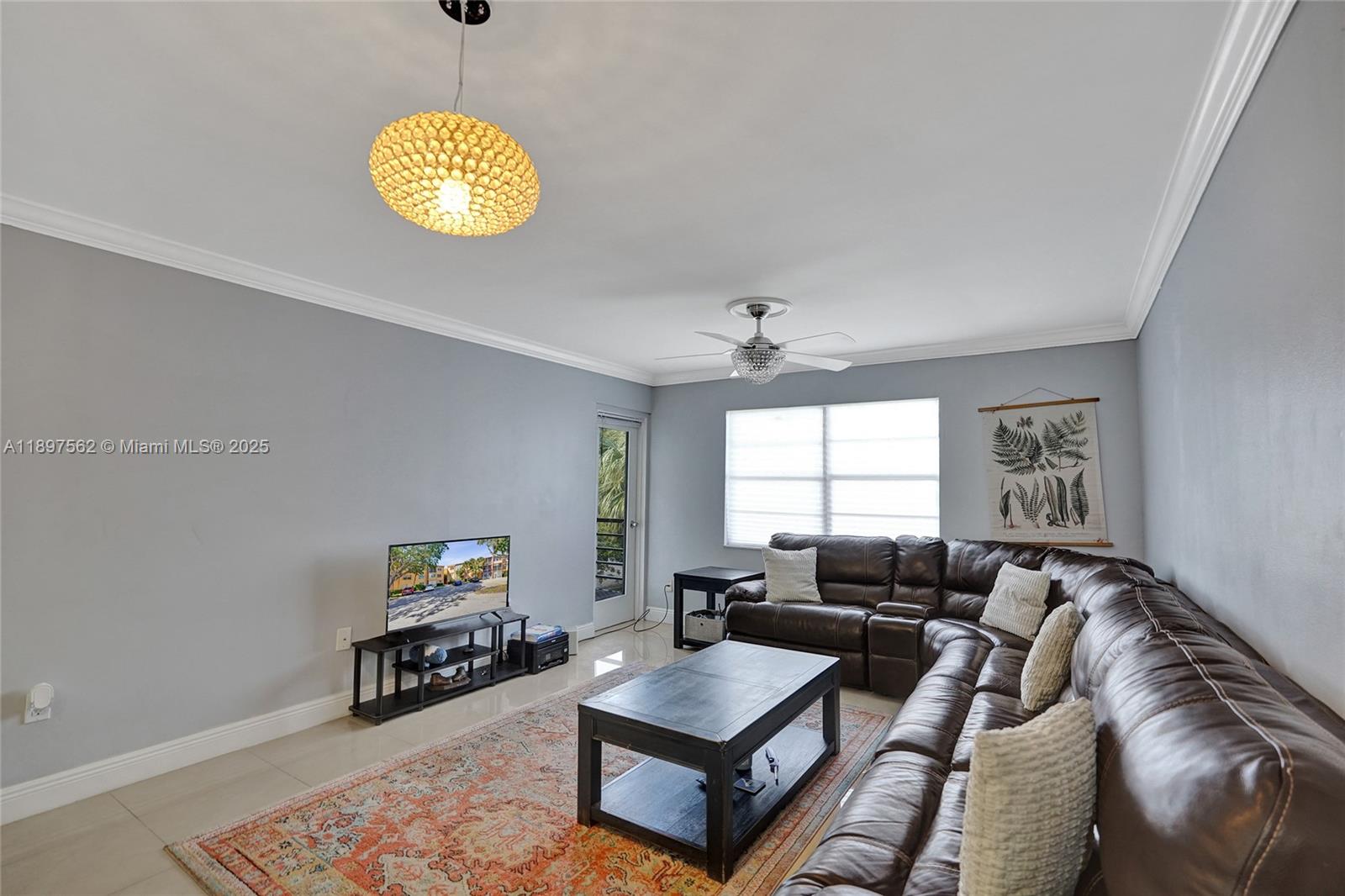 HERITAGE CIRCLE CONDO - Residential