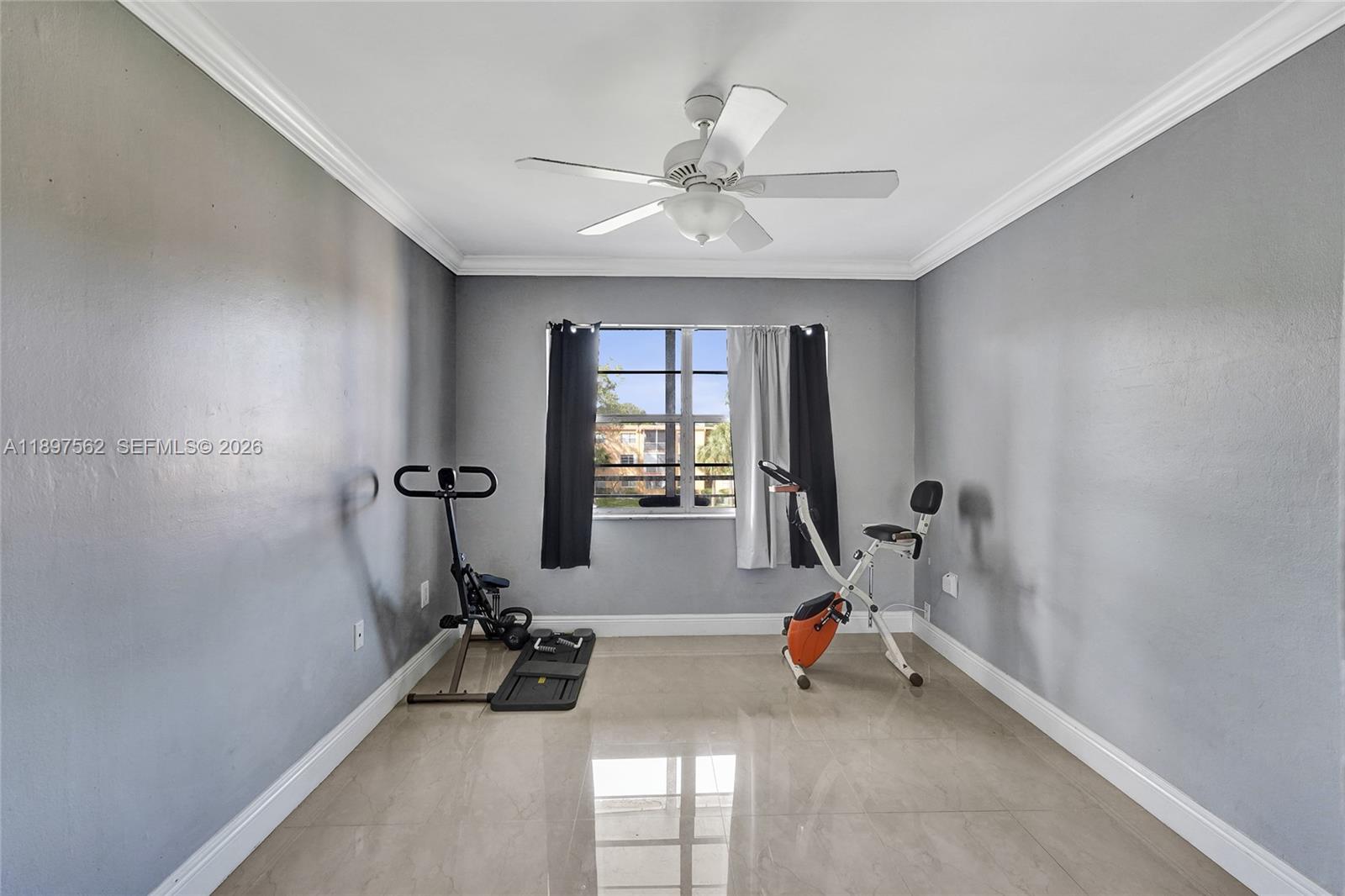 HERITAGE CIRCLE CONDO - Residential