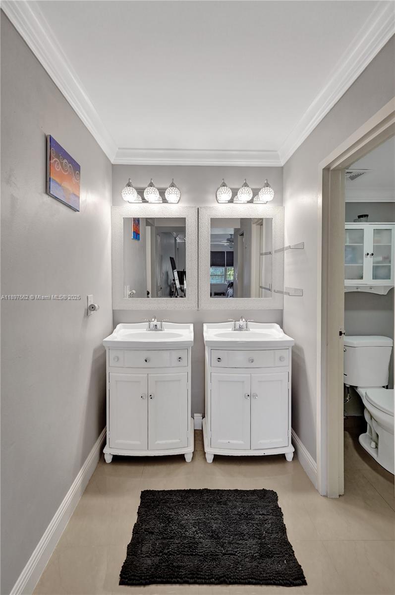 HERITAGE CIRCLE CONDO - Residential