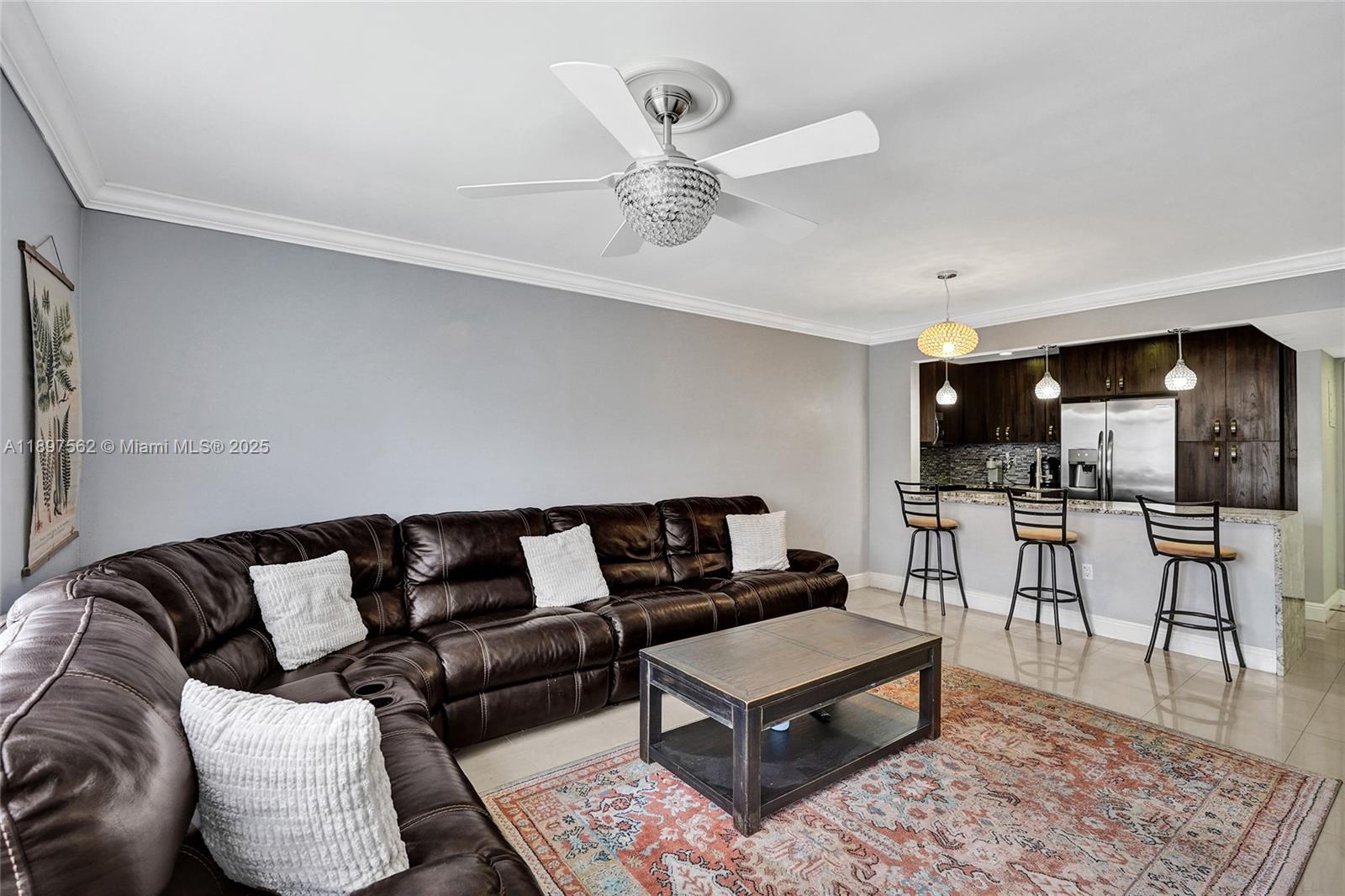 HERITAGE CIRCLE CONDO - Residential