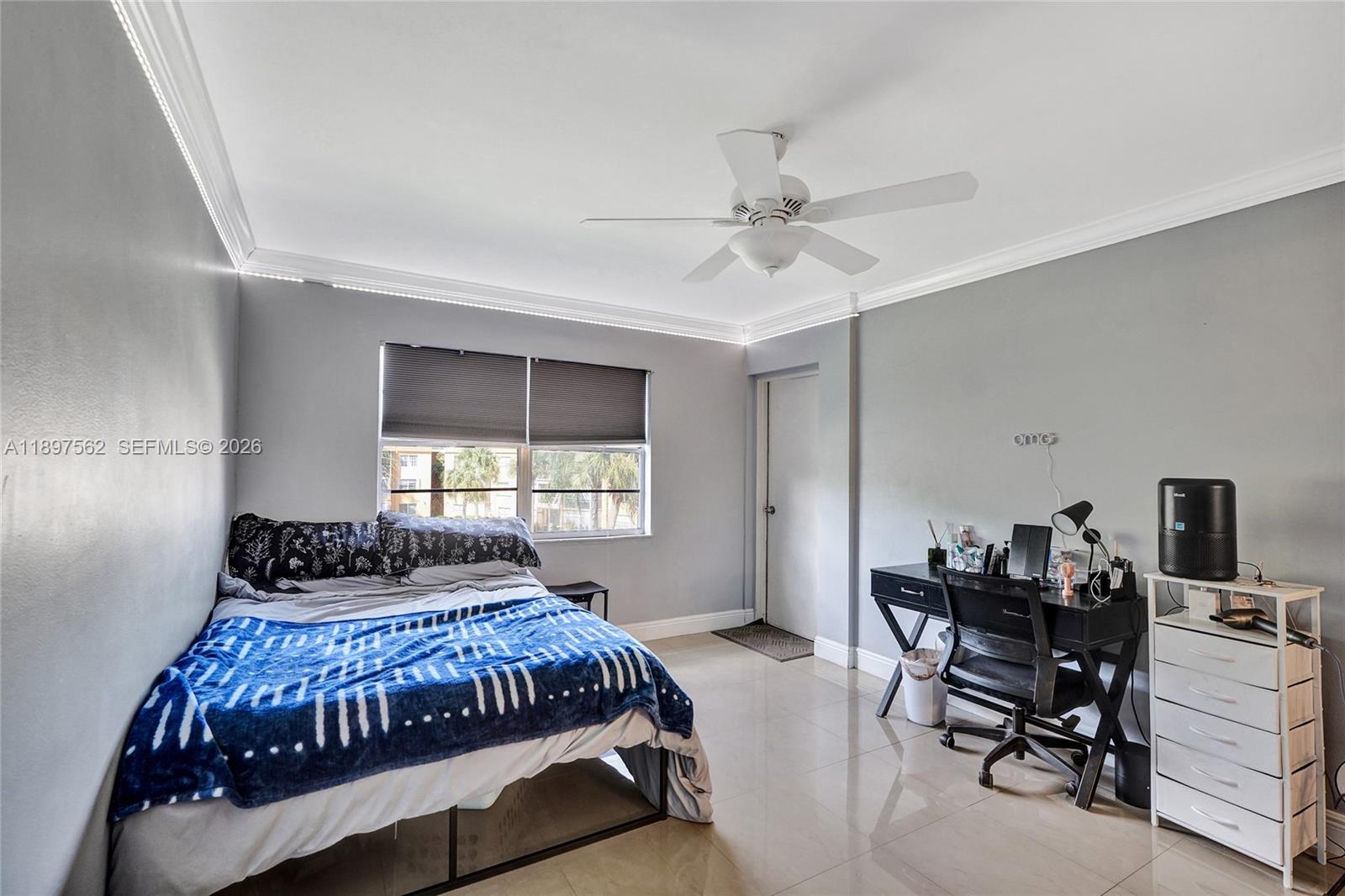 HERITAGE CIRCLE CONDO - Residential