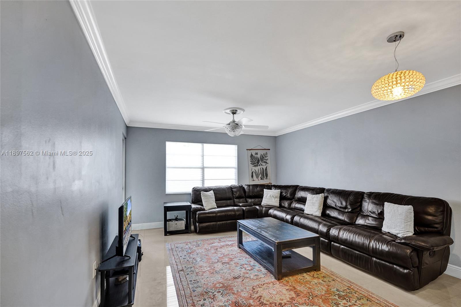 HERITAGE CIRCLE CONDO - Residential