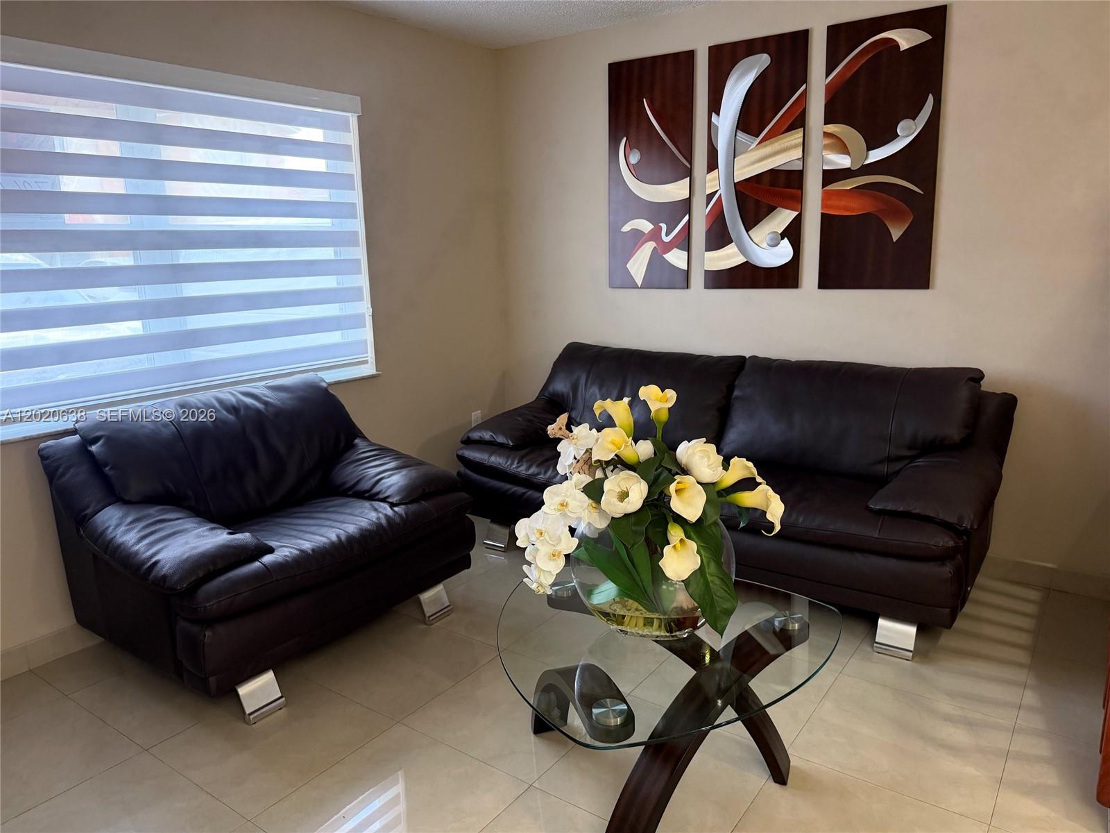 KENDALE LAKES NORTH SEC 9 - Residential