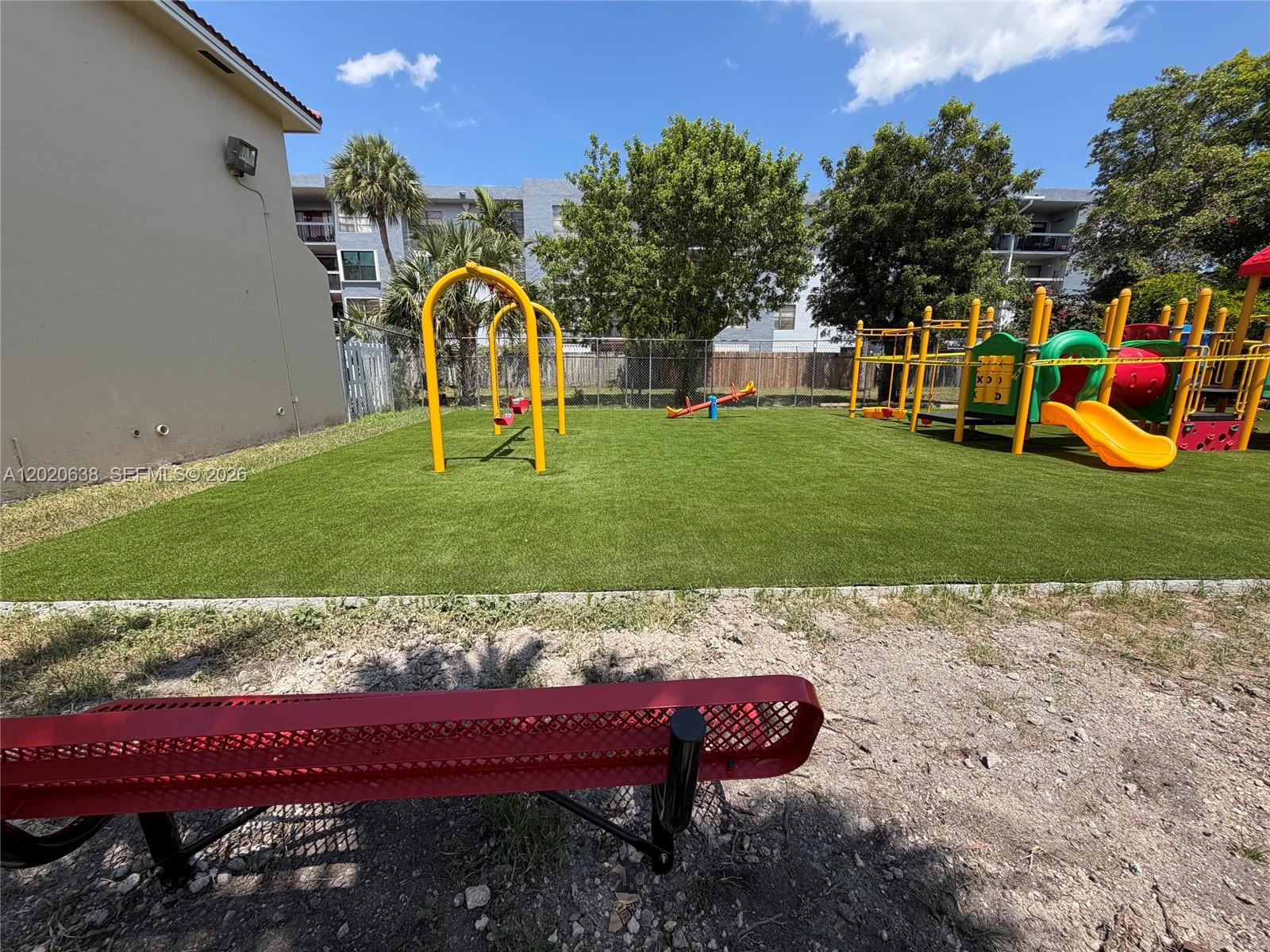 KENDALE LAKES NORTH SEC 9 - Residential