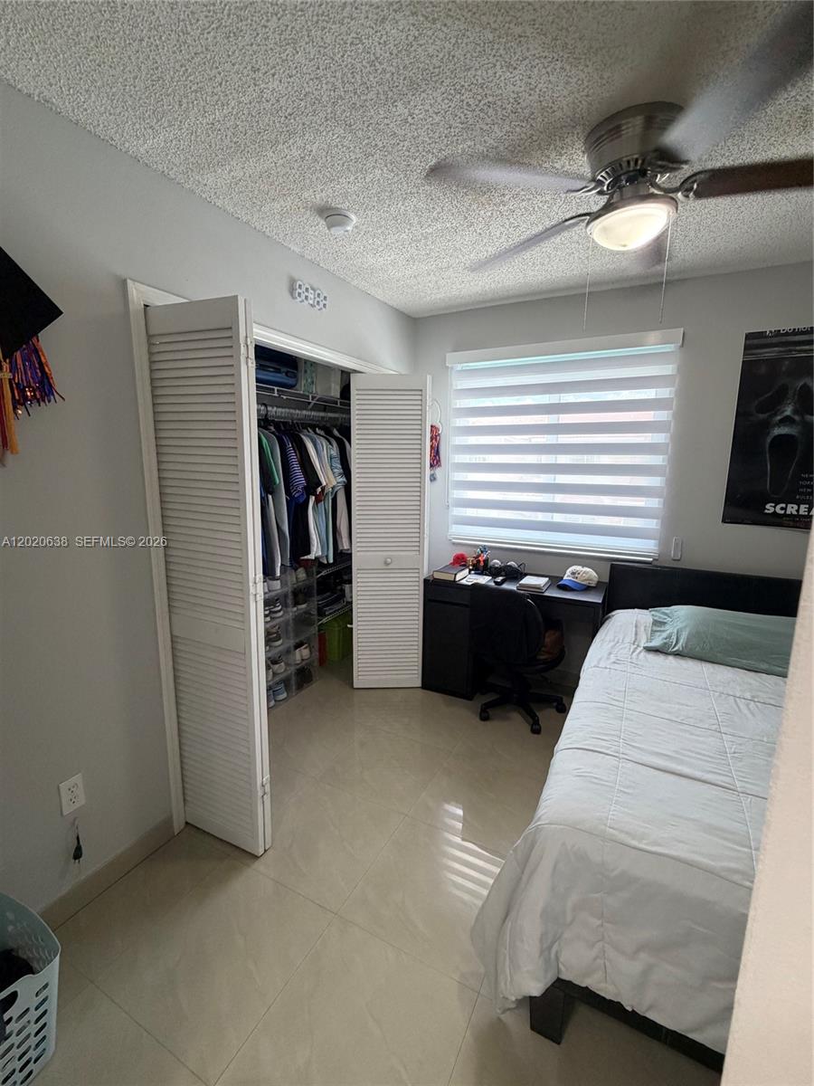 KENDALE LAKES NORTH SEC 9 - Residential