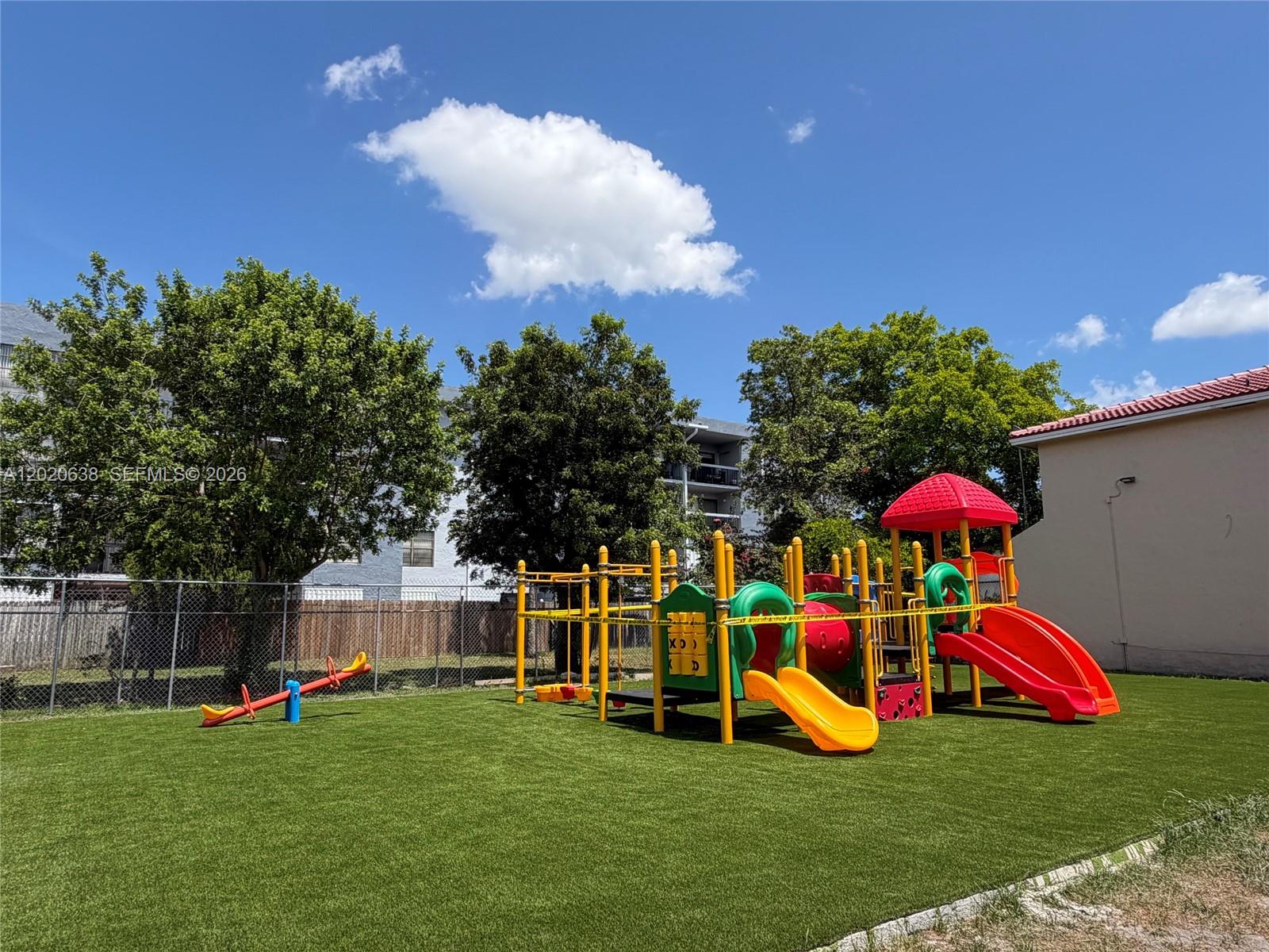 KENDALE LAKES NORTH SEC 9 - Residential