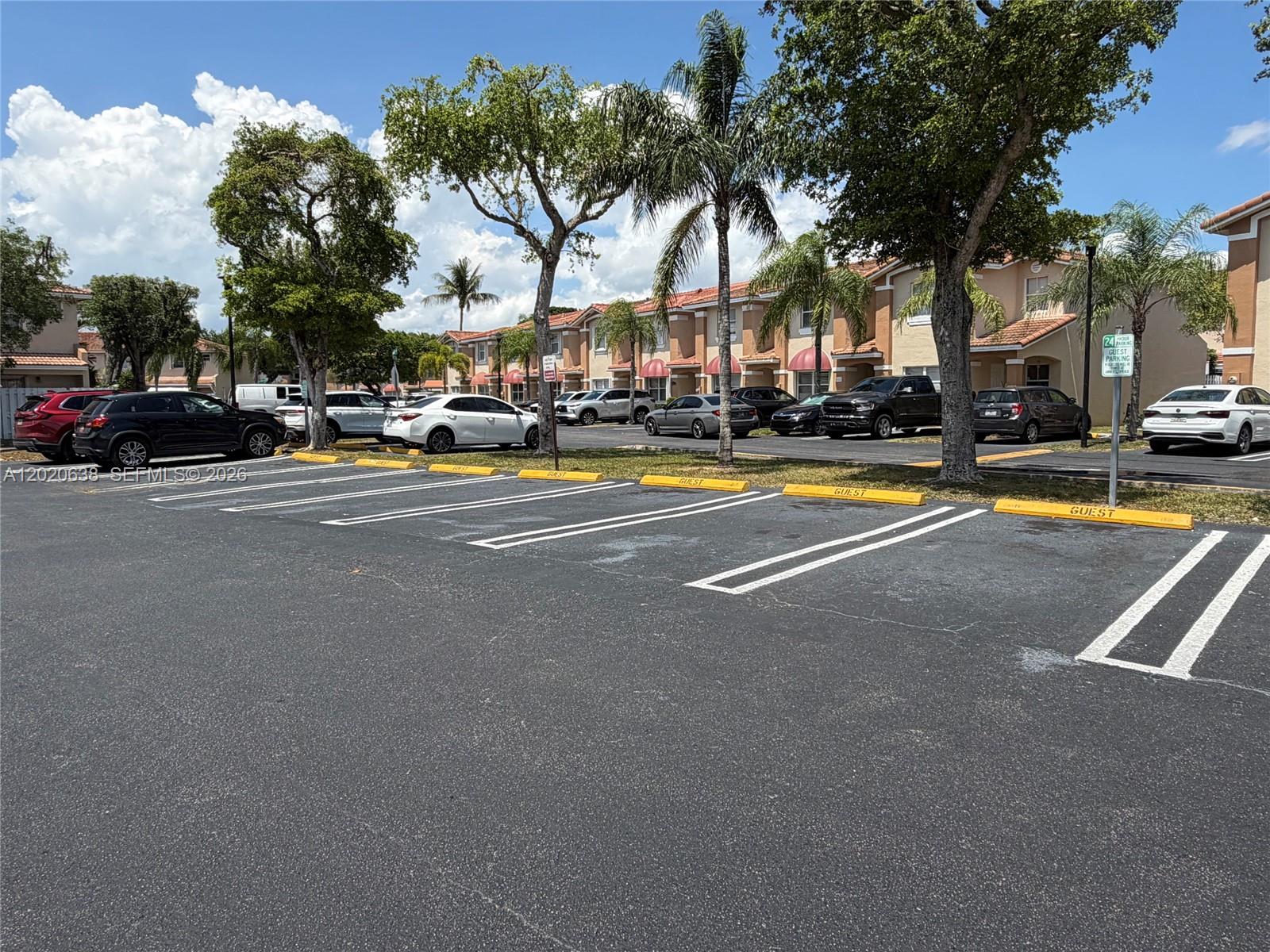 KENDALE LAKES NORTH SEC 9 - Residential