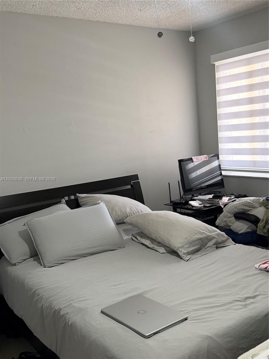 KENDALE LAKES NORTH SEC 9 - Residential