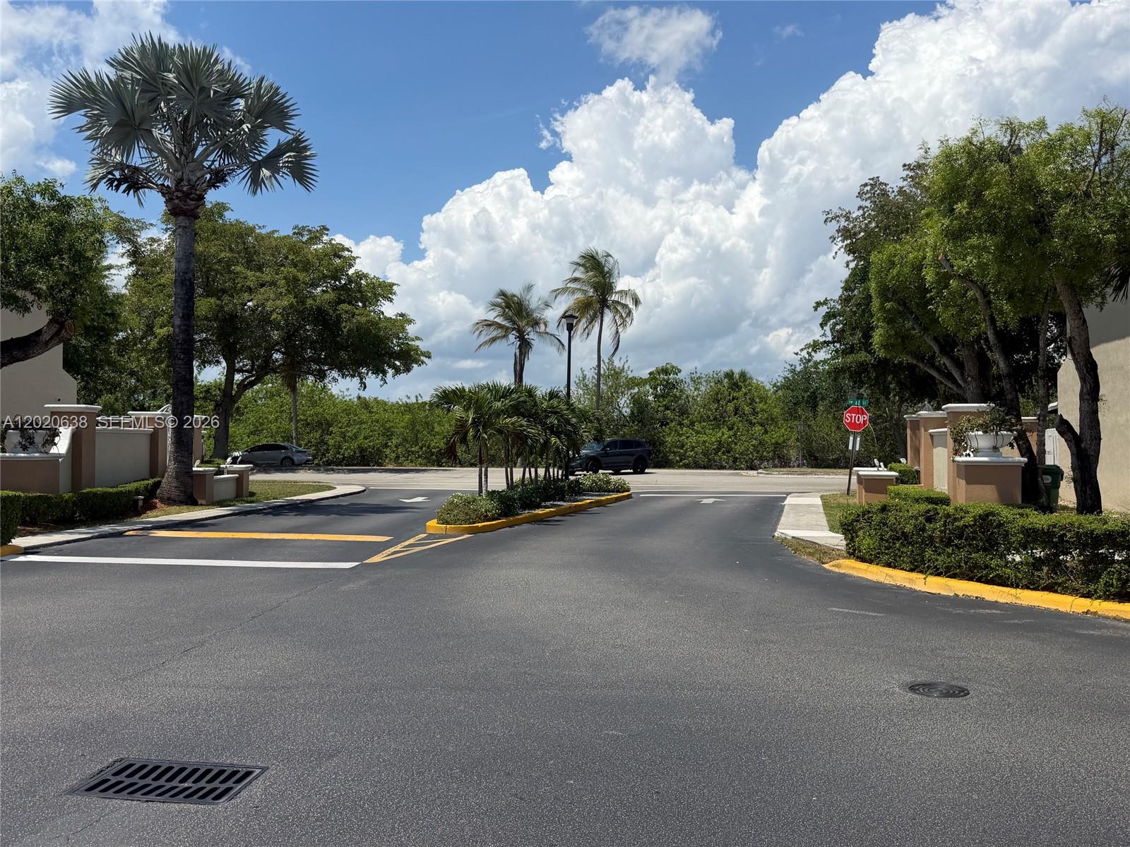 KENDALE LAKES NORTH SEC 9 - Residential