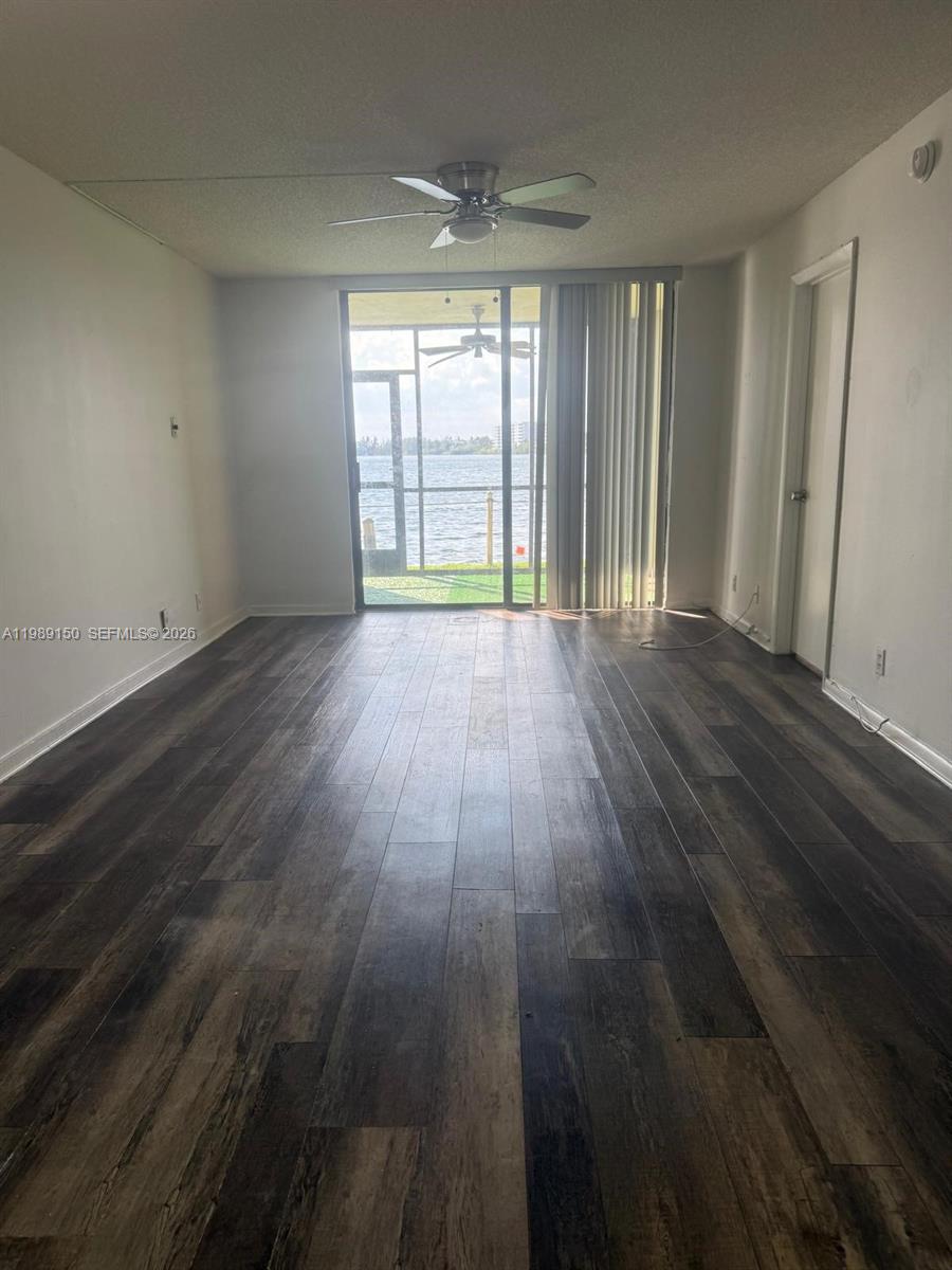 LAKE EMERALD CONDOMINIUM - Residential Lease