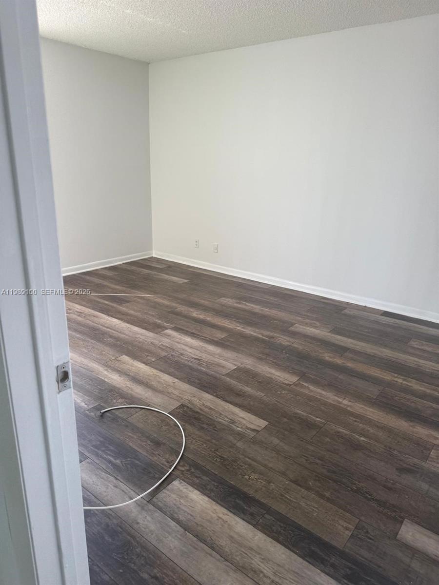 LAKE EMERALD CONDOMINIUM - Residential Lease