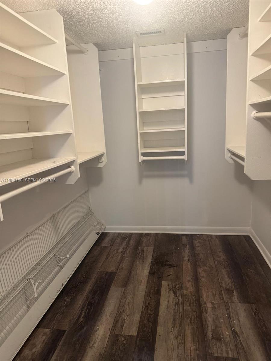 LAKE EMERALD CONDOMINIUM - Residential Lease