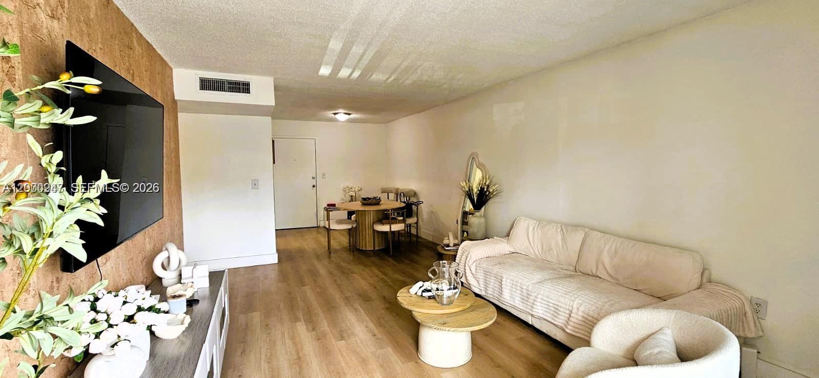 DORAL GARDENS II CONDO - Residential Lease