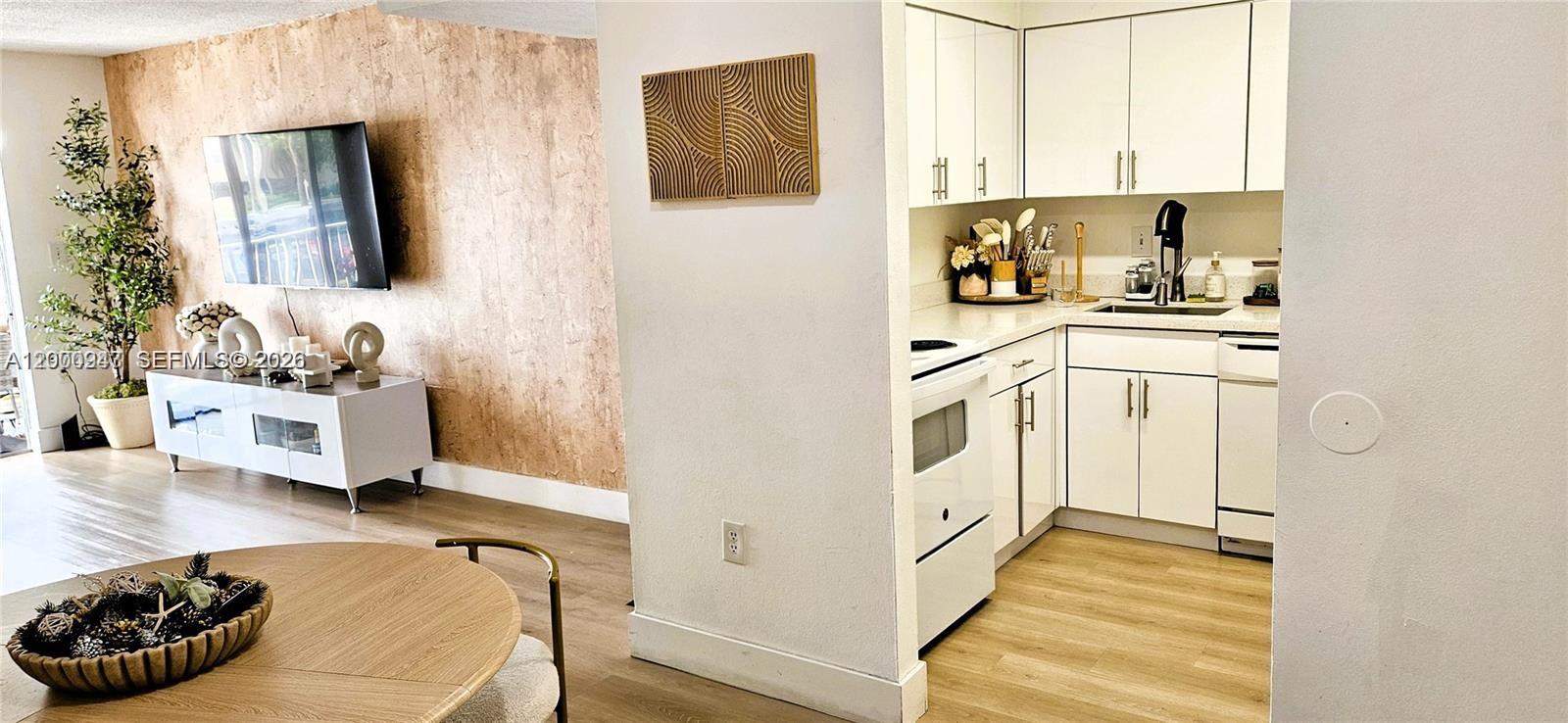 DORAL GARDENS II CONDO - Residential Lease