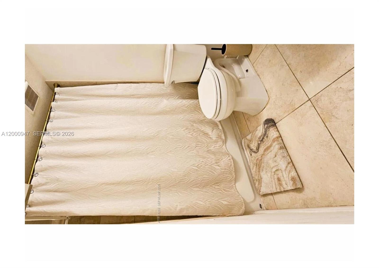 DORAL GARDENS II CONDO - Residential Lease