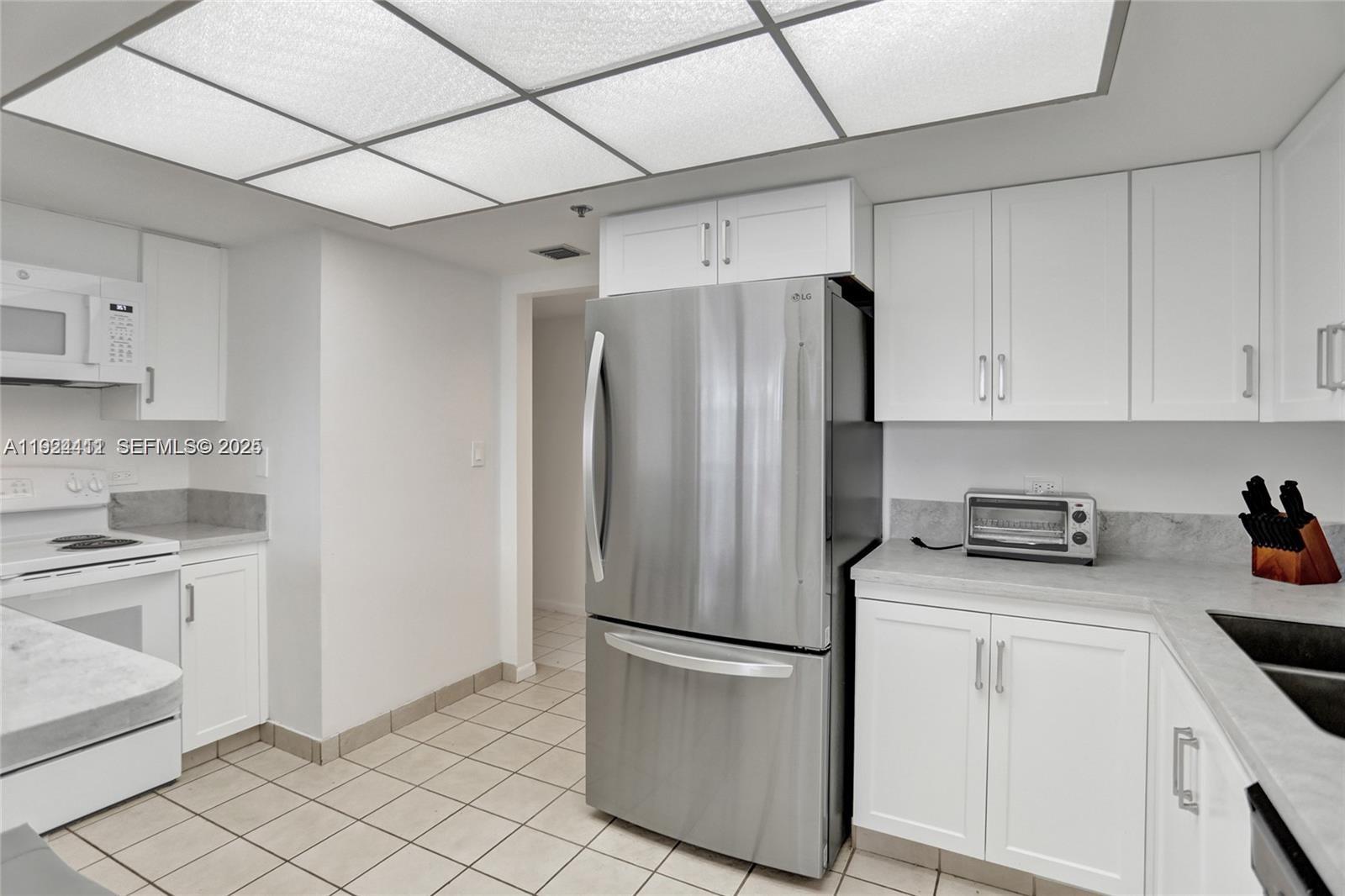 SUMMIT CONDO - Residential Lease