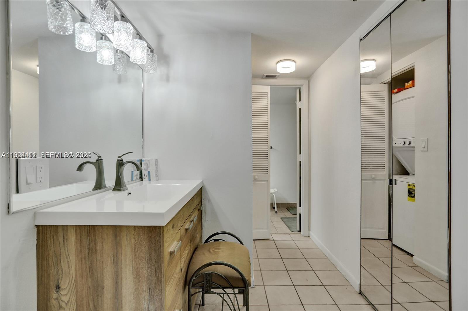 SUMMIT CONDO - Residential Lease