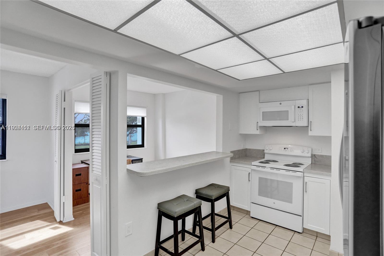 SUMMIT CONDO - Residential Lease