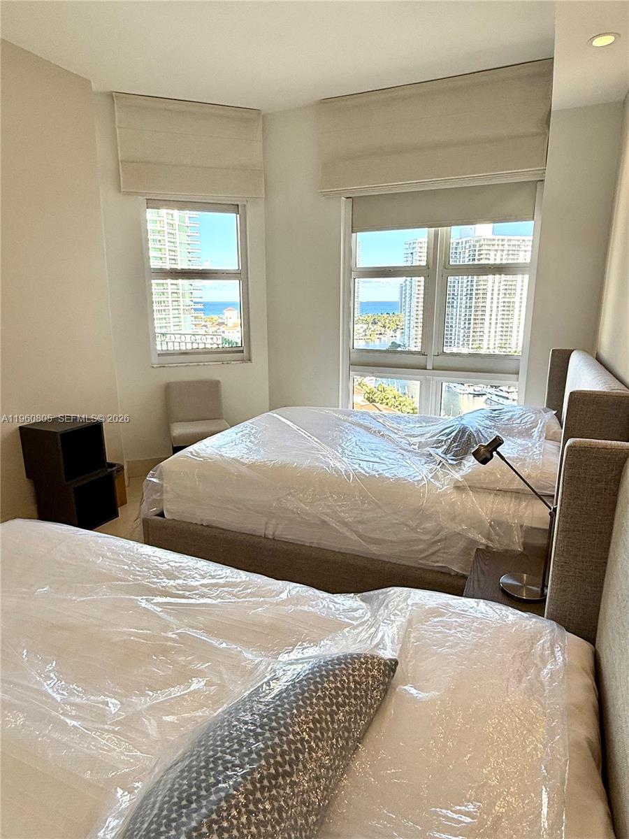 TURNBERRY VILLAGE SO TOWE - Residential