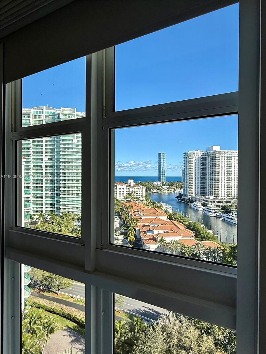 TURNBERRY VILLAGE SO TOWE - Residential