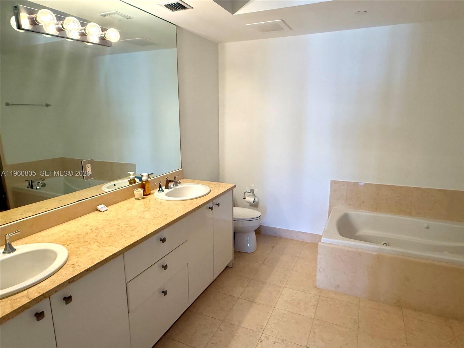 TURNBERRY VILLAGE SO TOWE - Residential