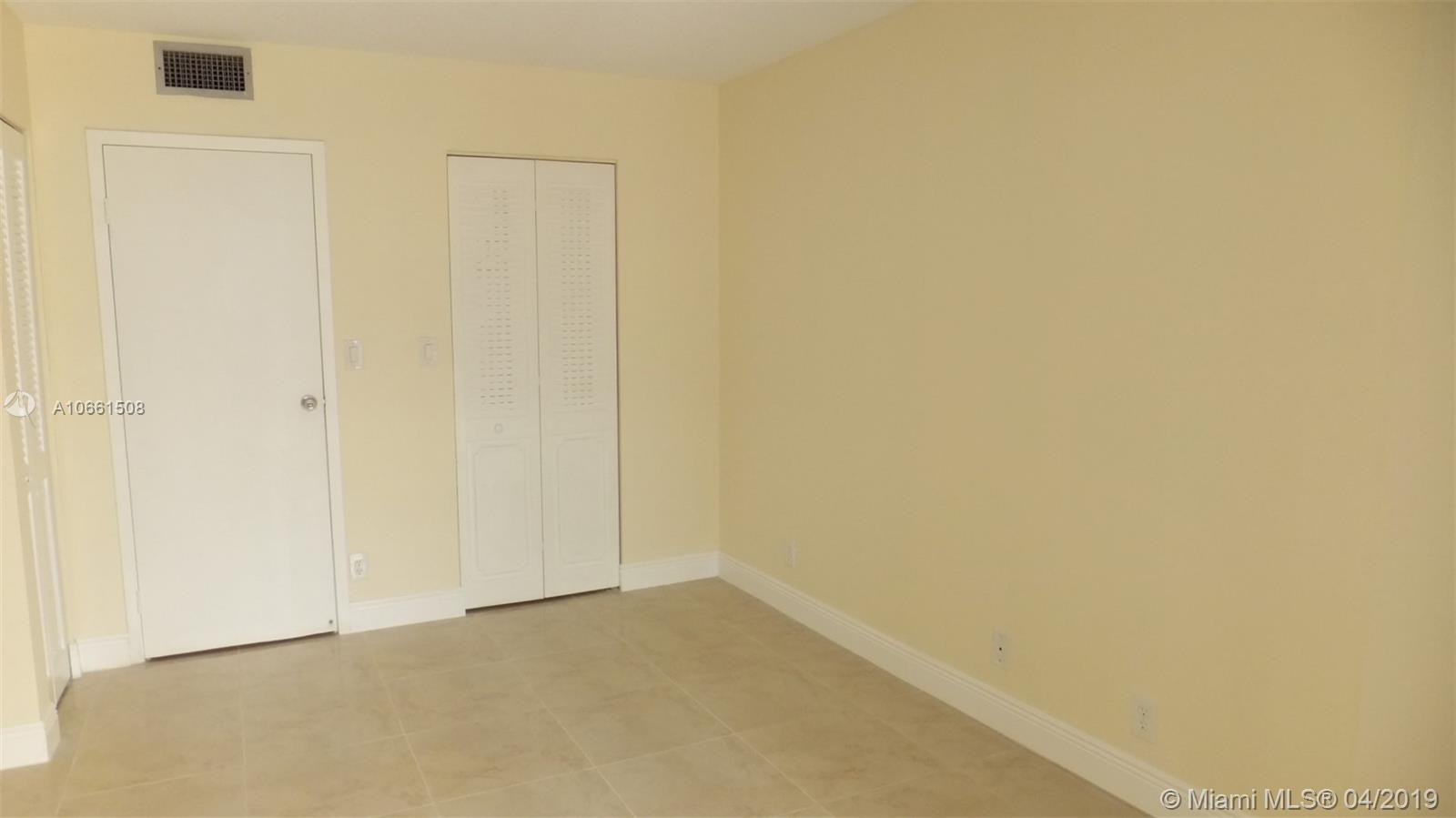 OCEANVIEW PARK CONDO - Residential Lease