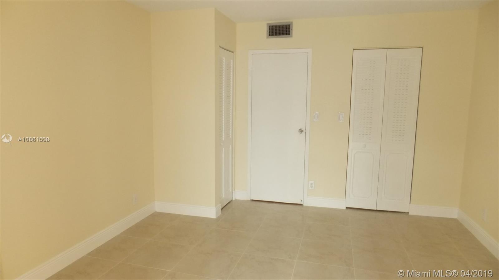 OCEANVIEW PARK CONDO - Residential Lease