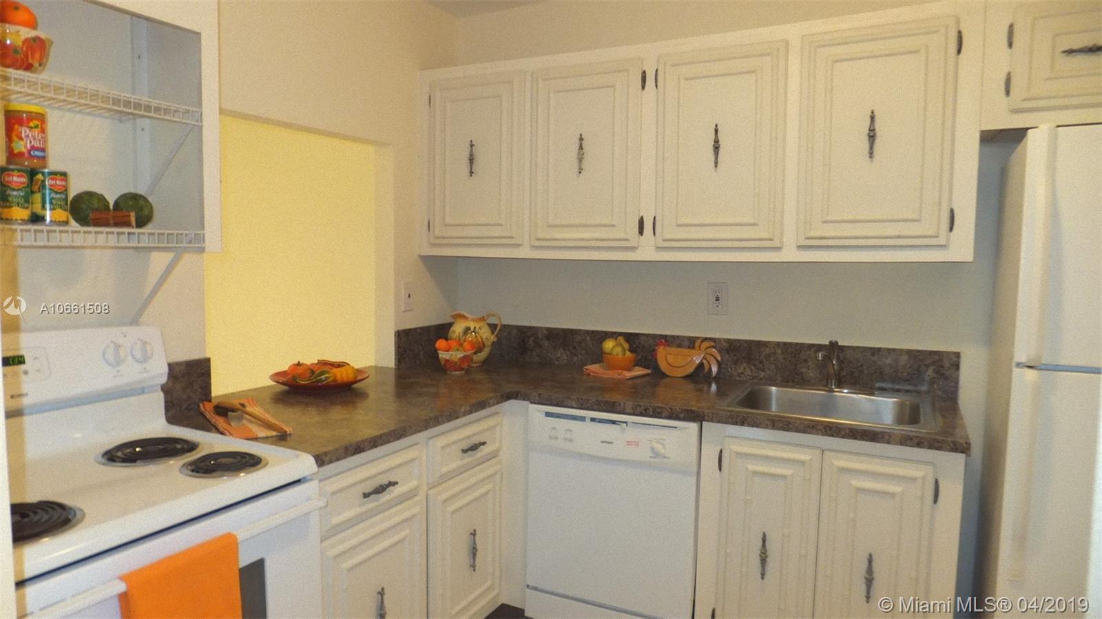 OCEANVIEW PARK CONDO - Residential Lease