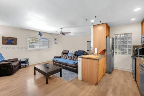 1423 Holly Heights Dr 18 Fort Lauderdale FL 33304