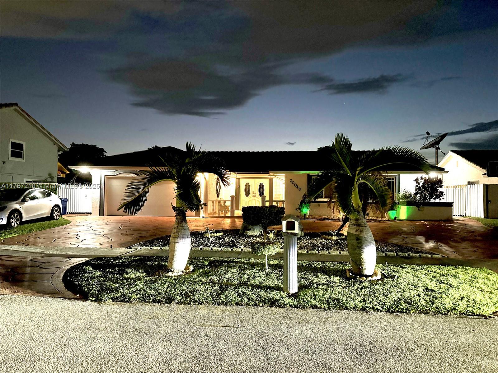 20040 Nw 63rd Ave, Hialeah, Miami-Dade County, Florida - 3 Bedrooms  
2 Bathrooms - 