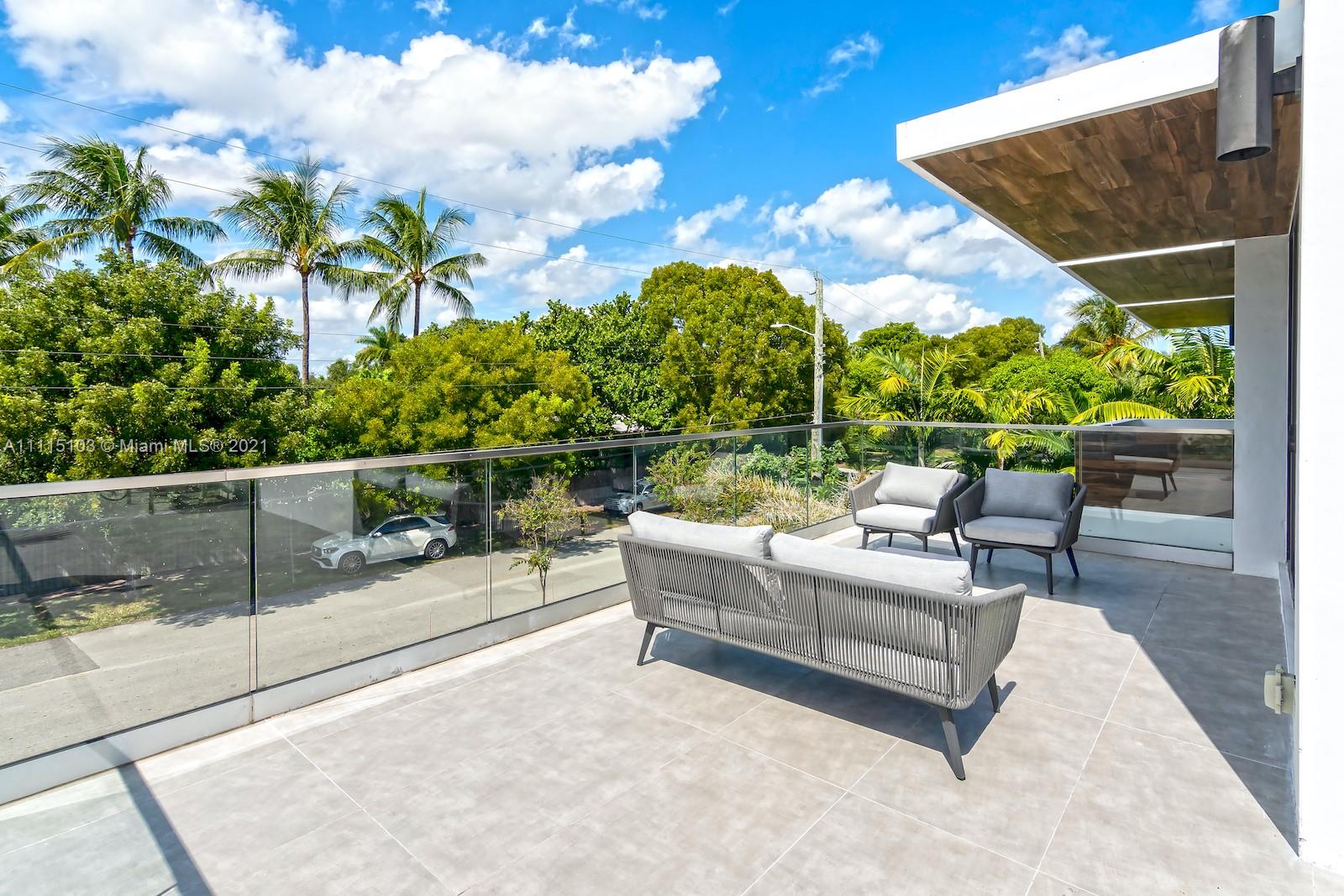 NAUTILUS EXTENSION 4TH - Residential