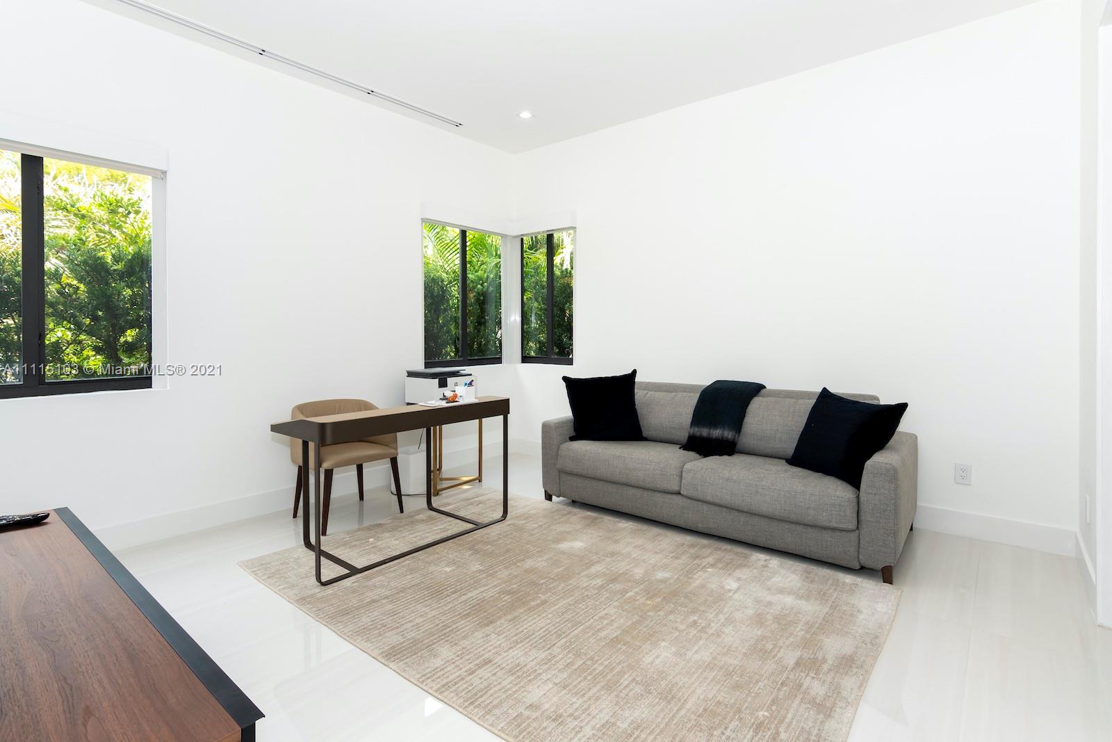 NAUTILUS EXTENSION 4TH - Residential