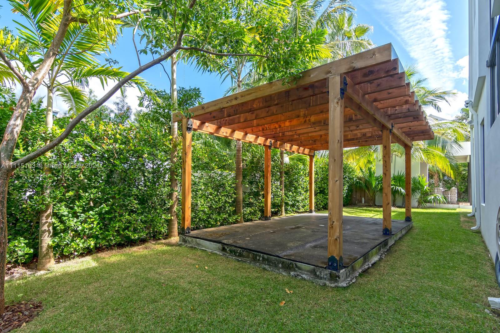 NAUTILUS EXTENSION 4TH - Residential