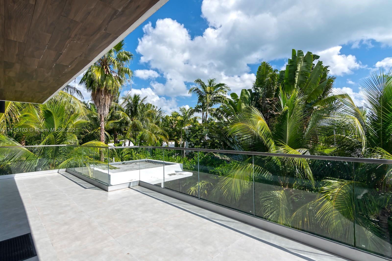 NAUTILUS EXTENSION 4TH - Residential