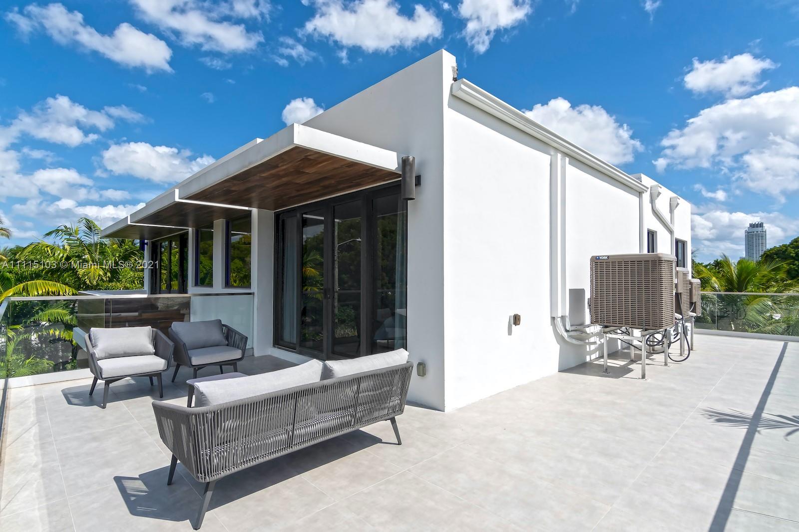 NAUTILUS EXTENSION 4TH - Residential