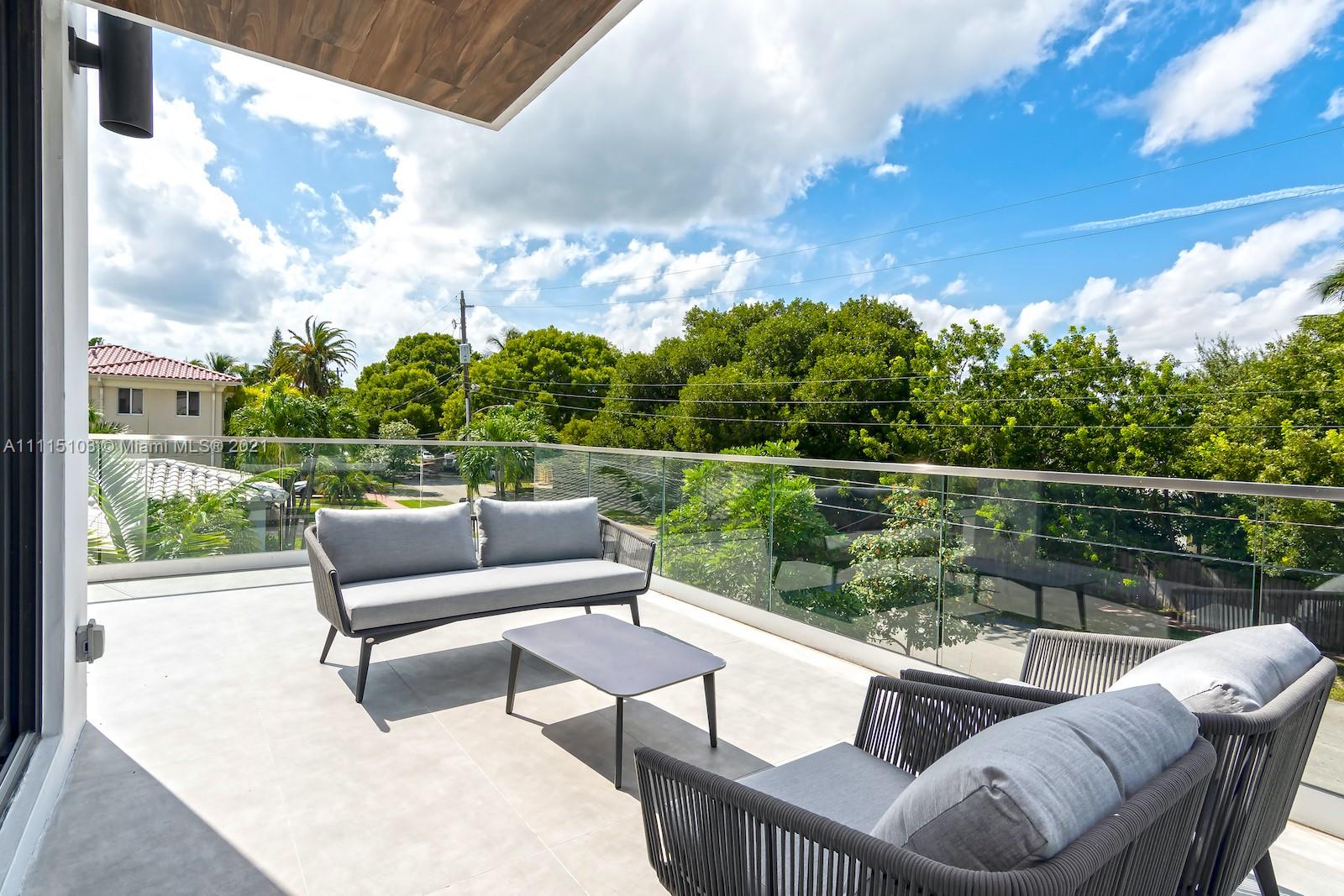 NAUTILUS EXTENSION 4TH - Residential