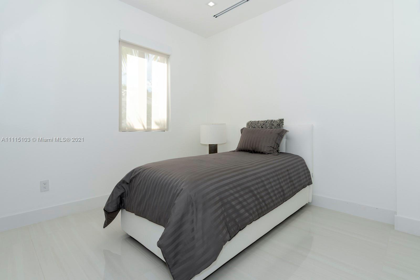 NAUTILUS EXTENSION 4TH - Residential